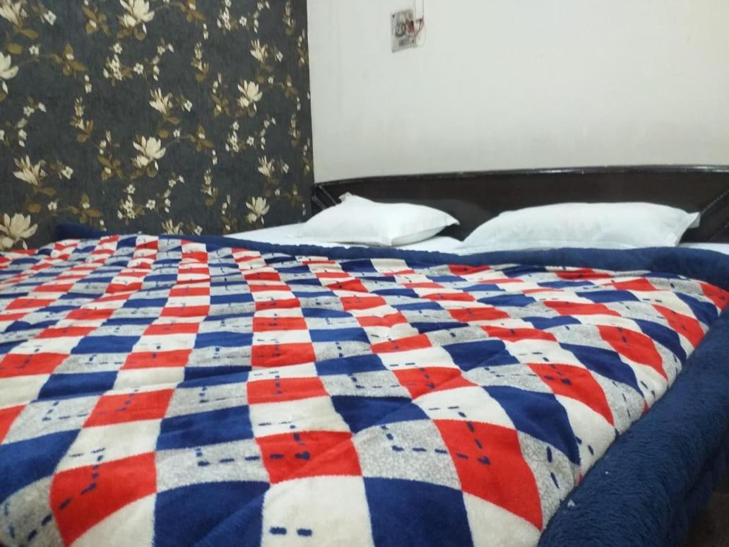 Abhiraj Guest House Mathura Luaran gambar