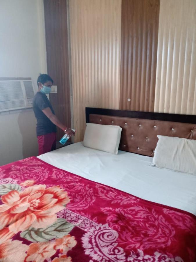 Abhiraj Guest House Mathura Luaran gambar
