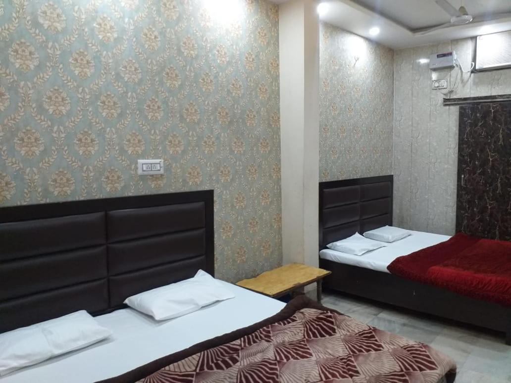 Abhiraj Guest House Mathura Luaran gambar