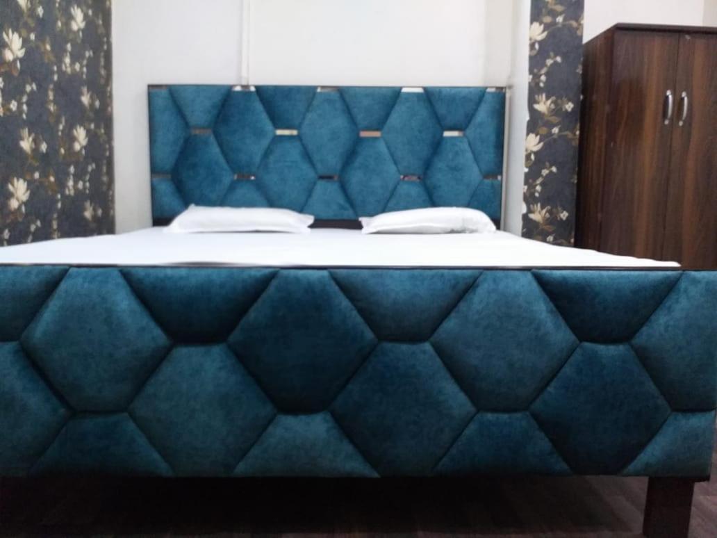 Abhiraj Guest House Mathura Luaran gambar