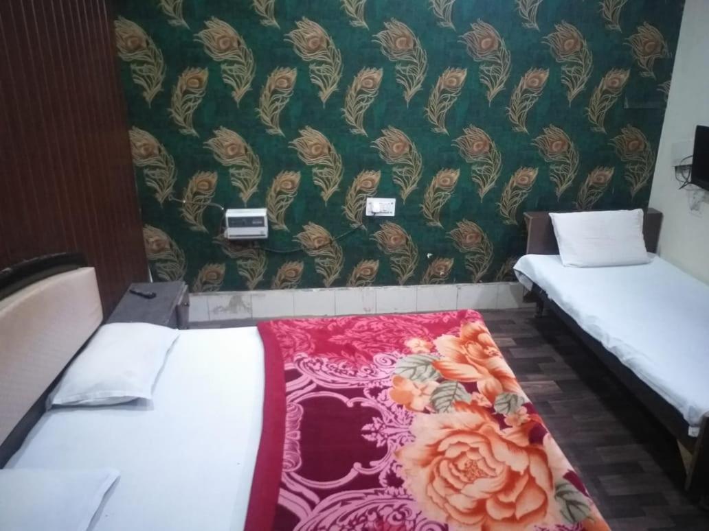 Abhiraj Guest House Mathura Luaran gambar