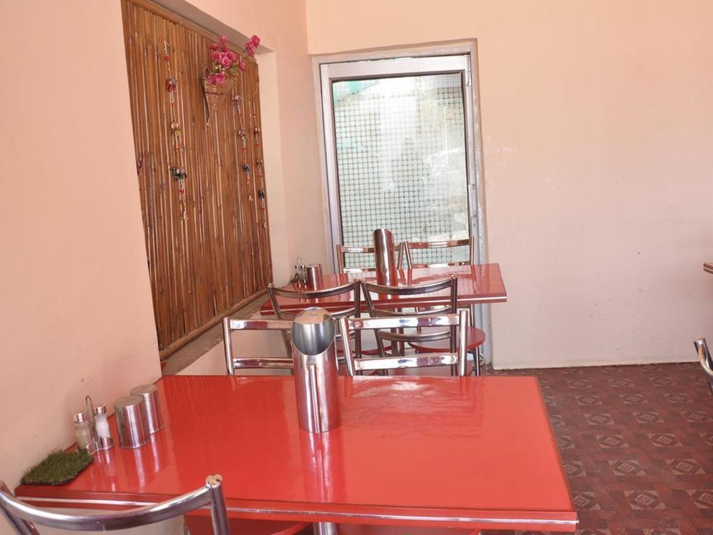 Abhiraj Guest House Mathura Luaran gambar