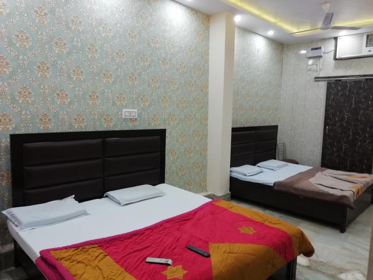 Abhiraj Guest House Mathura Luaran gambar
